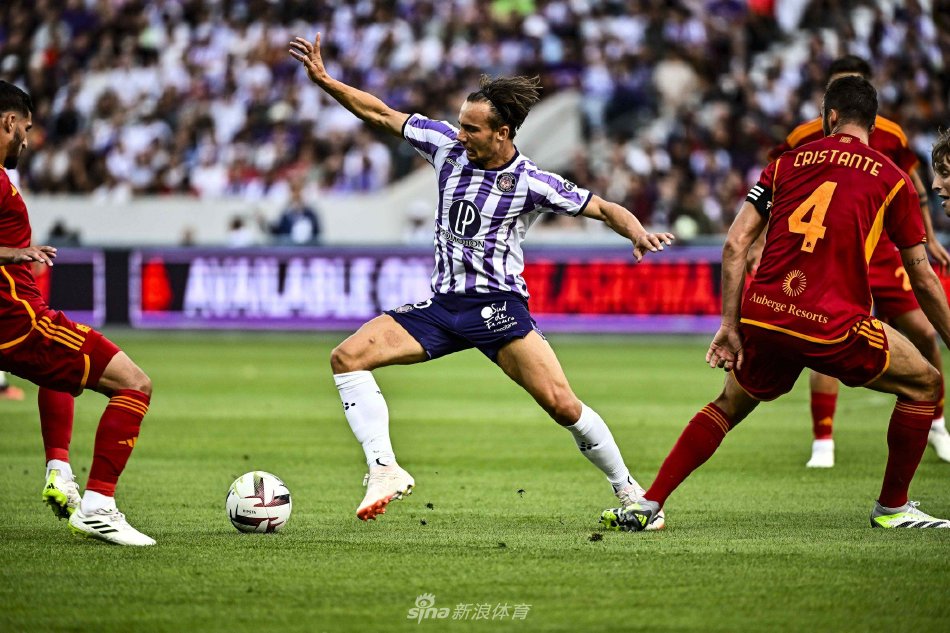 他在私下多 他在私下多